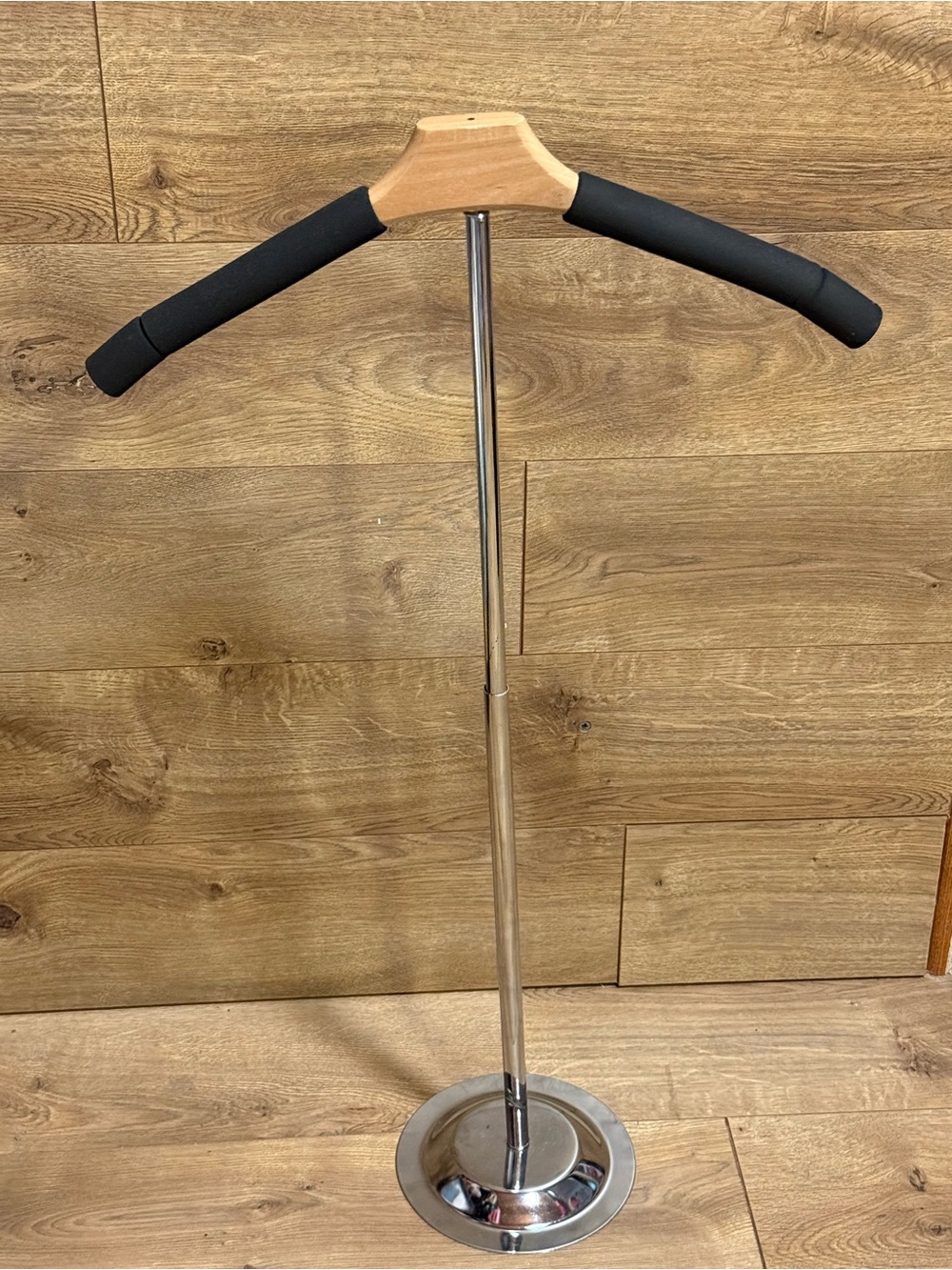 Moderne Wood and Metal Garment Valet Stand in Black and Chrome